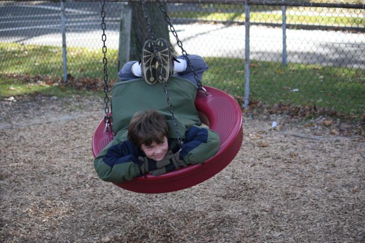 Robert swings around